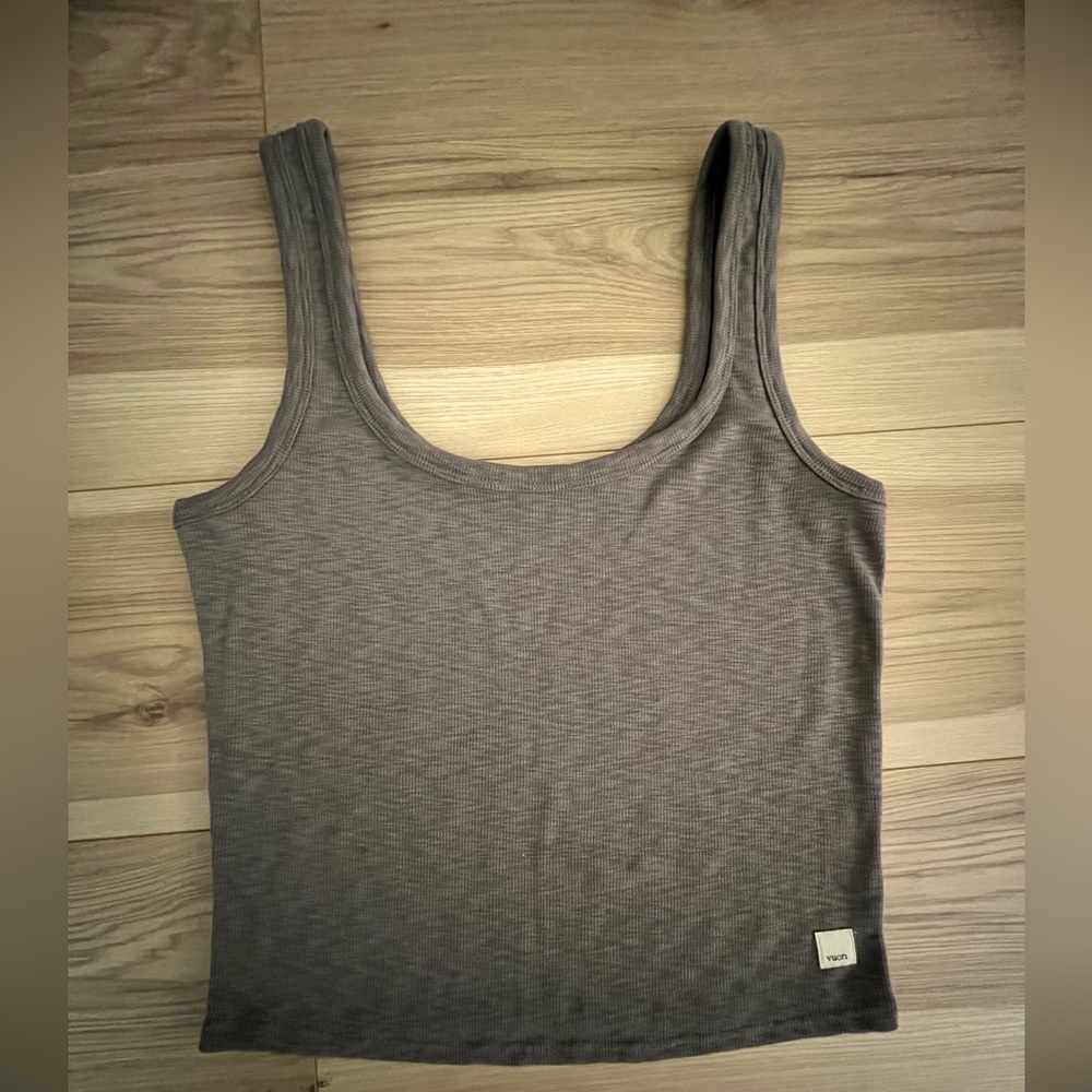 Vuori Sunrise crop tank